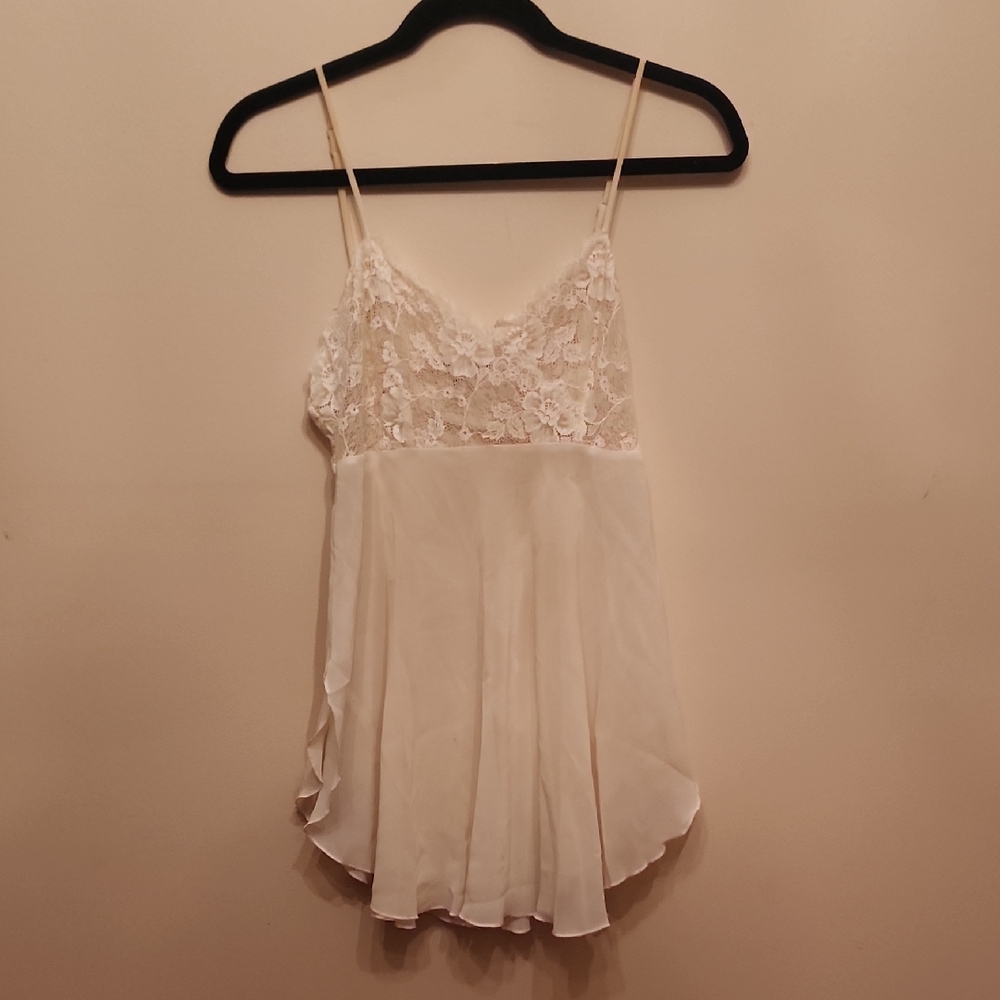 Elegant Cream Lace Camisole